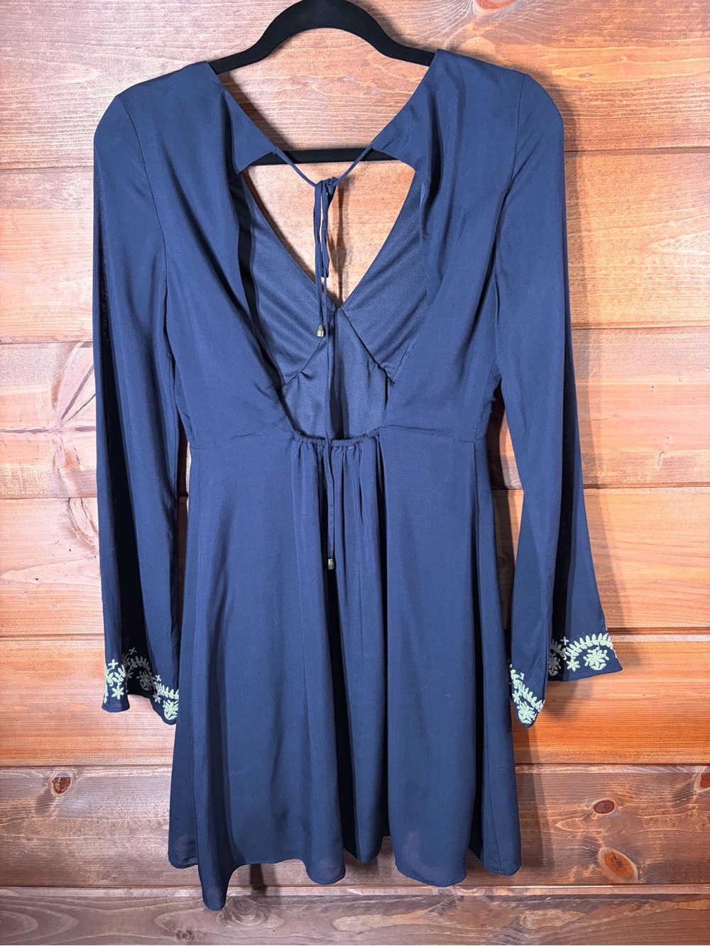 Altar'd State Navy Boho Long Sleeve V-Neck Dress with White Embroidery Small 💕 - Picture 7 of 9